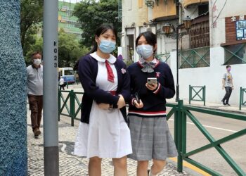 Ilustrasi pelajar mengenakan masker. Foto: unsplash