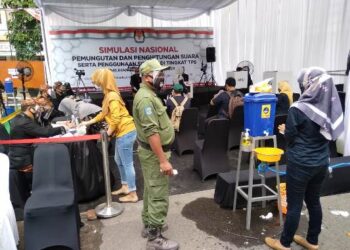 Simulasi Pemungutan Suara pada masa pandemi oleh KPU Kabupaten Kediri (Foto: Novira Kharisma)