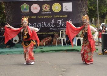 Foto: Tari-tarian seni-budaya saat Jenggirat Festival di Kampung Wisata Celaket