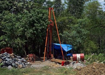 Pembangunan sumur bor di Lebak Tumpang. Foto: Humas