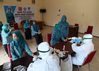 Peringati Hari Ibu, Emak di Kediri Dapat Fasilitas Tes Covid Gratis