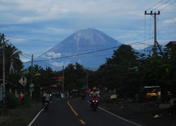 Pendakian Gunung Semeru Ditutup Total Tiga Bulan