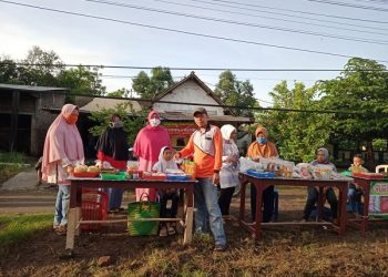 Serunya Pasar Kuliner Dadakan di Makam Gus Dur