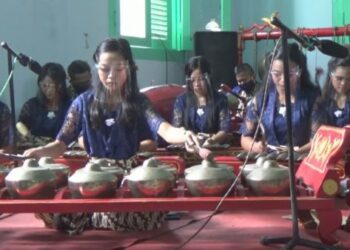 Alunan gamelan pengiring musik ruhani di GKJW Mojowarno, Jombang (Foto: bacaini.id/Syailendra)