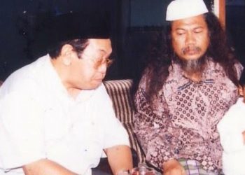 Kisah Gus Maksum, Pendekar Rambut Api Dari Lirboyo