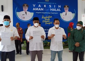 Pejabat hingga Crazy Rich Disuntik Vaksin Sinovac Tahap Pertama di Kota Malang