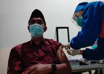 Lirboyo: Vaksin Covid Hukumnya Wajib Melakukan