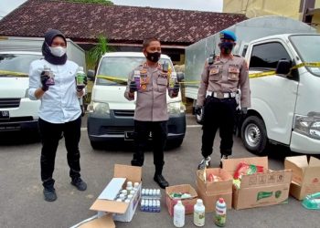 Sindikat Pemalsu Pupuk Cair Digerebek Polisi