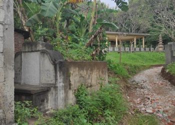 Ngerinya Warga Yang Tinggal di Sekitar Makam China