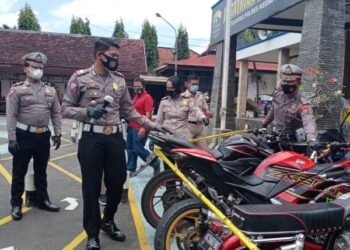 Kasatlantas AKP Arpan saat melakukan rilis bersama awak media (Novira Kharisma)