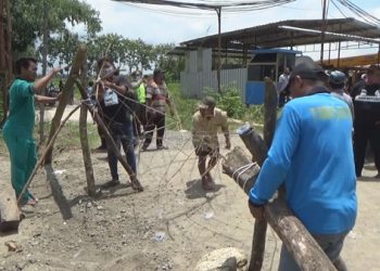 Rusak Lingkungan, Pabrik Kertas Jombang Diblokir Warga