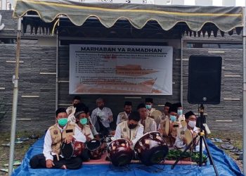 Ngabuburit Bersholawat di Masjid Al-Khalid Kediri
