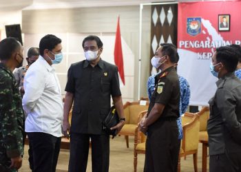 Walikota Kediri dan Forpimda usai mendengarkan arahan Presiden.