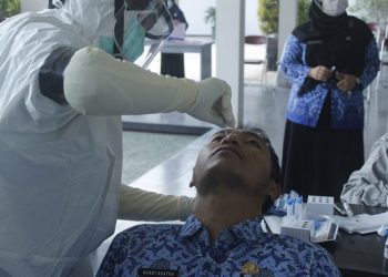 Masuk Kerja, PNS Kabupaten Kediri Dites Antigen