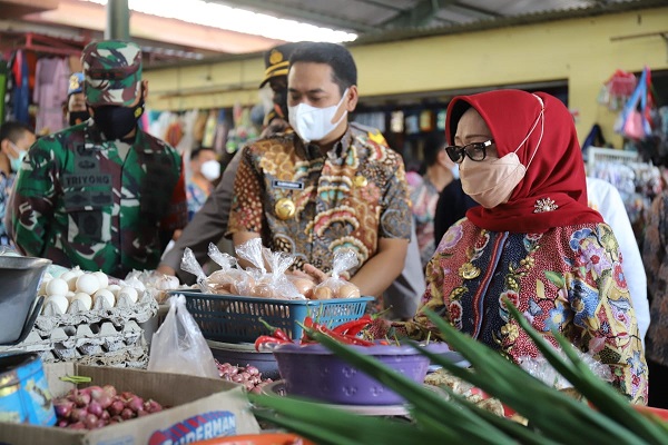 Bupati Pantau Harga Sembako di Pasar Jelang Lebaran