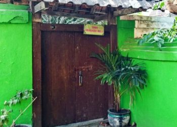 Makam Amangkurat Setono Gedong, Burung Terbang Langsung Jatuh