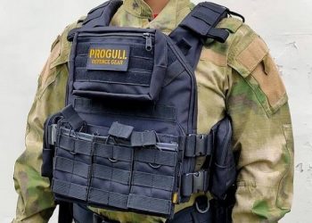 Salah satu rompi militer yang diproduksi Andi. Foto: Ist