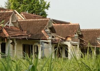 Bekas Perumahan Persik Jadi Kampung Hantu