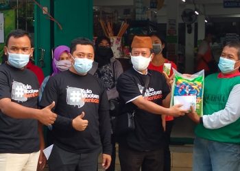 #kulombotenmentolo, Solidaritas Untuk Kaki Lima
