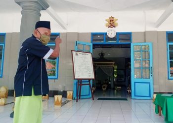 Kisah Hasyim, 30 Tahun Menjaga Makam Raja Madura