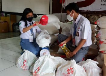 Kisah Eka dan Petrus, Pelajar SMA Malang Relawan Covid 19
