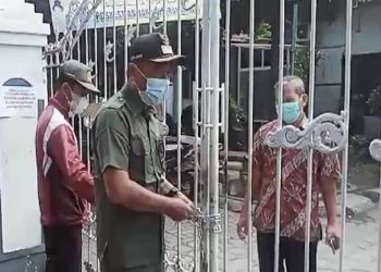 Warga Banyak Meninggal, Puskesmas Jombang Disegel