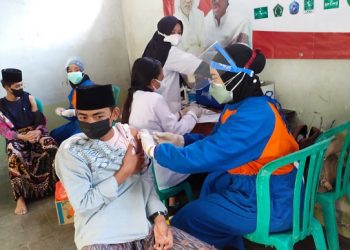 5.000 Santri Lirboyo Ikuti Vaksinasi Sinovac Dosis Satu