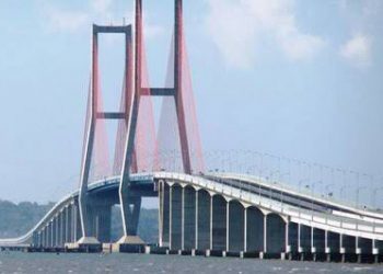 Loncat Dari Jembatan Suramadu Jadi Tren Bunuh Diri