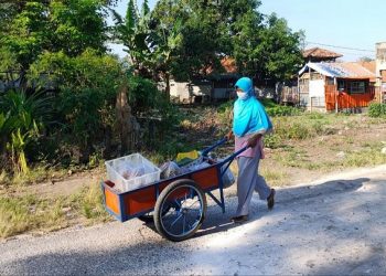 Kisah Rohmah, Mantan Saudagar Yang Jadi Penjual Sayur