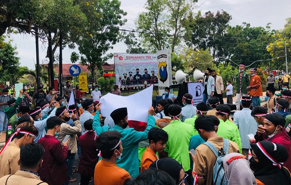 Kapolres Bangkalan Dituntut Mundur