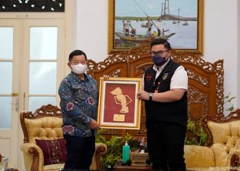 Berkunjung ke Kediri, Menteri PPN RI Apresiasi Kinerja Mas Dhito