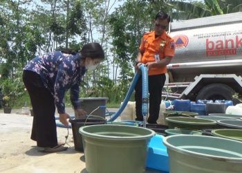 Ratusan Warga Jombang Kesulitan Air Bersih