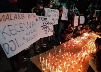 Dukung Pengusutan Wali Kota Malang, Warga Nyalakan 1.000 Lilin