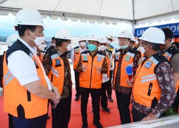 Luhut Apresiasi Pembangunan Bandara Dhoho