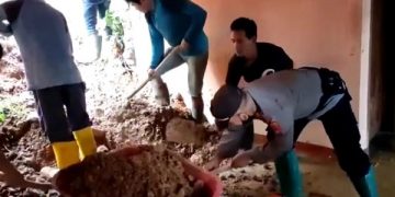 Satu Rumah Rusak Berat Tertimpa longsor