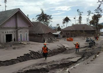Suhu Endapan Masih Tinggi, Pencarian Korban Hilang Nihil