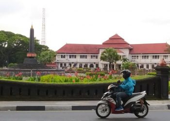 Alun-alun Tugu Malang Akan Dibongkar