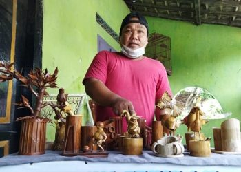Kerajinan Dari Limbah Bonggol Bambu Bernilai Ekonomi Tinggi