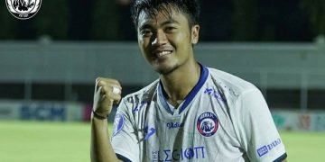 Selebrasi Rizky Dwi usai bobol gawang Bhayangkara FC. Foto: Arema FC