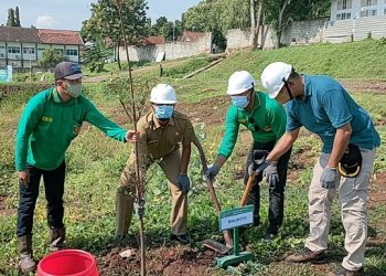 Hari Sejuta Pohon Sedunia, Ratusan Siswa SMA Taruna Brawijaya Tanam Pohon