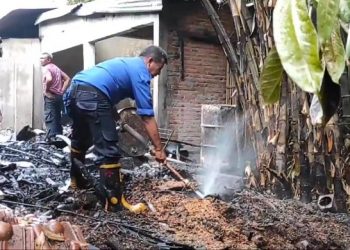 Gereja dan Rumah Pendeta di Kediri Terbakar