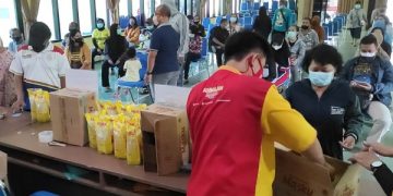 Jual Minyak Goreng Murah, Operasi Pasar Diserbu Warga