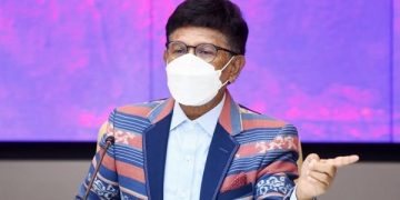 Menteri Komunikasi dan Informatika, Johnny G. Plate dalam Dialog Publik "Executive Education Program for Young Political Leaders: Transformasi Digital yang Inklusif”, yang berlangsung secara virtual dari Jakarta, Senin (24/01/2022).