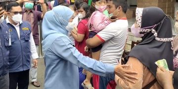 Warga Kota Kediri Serbu Minyak Goreng Murah