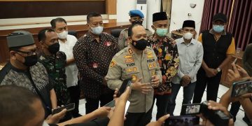 Kapolres Kediri Kota, AKBP Wahyudi saat menyampaikan poin-poin hasil dialog yang dilakukan. Foto: Ist