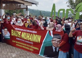 Relawan Jombang deklarasi dukungan Gus Muhaimin maju Pilpres 2024. Foto: Bacaini/Syailendra