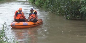 Sepeda Motor Terperosok, Pria Jombang Tenggelam di Sungai