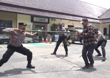 Mapolres Jombang Diserang Orang Tak Dikenal