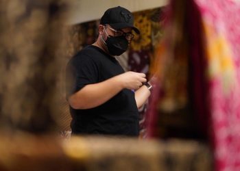 Adakan Pakaian Khas Kediri, Mas Dhito Rangkul UMKM