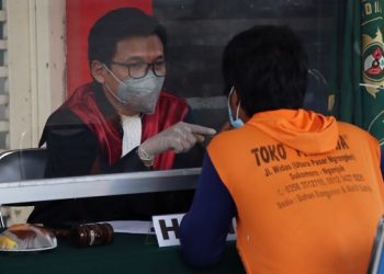 Puluhan Pelanggar Prokes di Nganjuk Jalani Sidang di Tempat